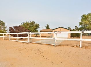 9875 Sunny Vista Rd, Phelan, CA 92371