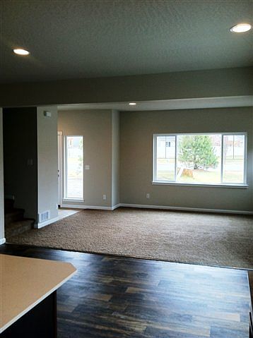 2nd image of 8915 Barnes