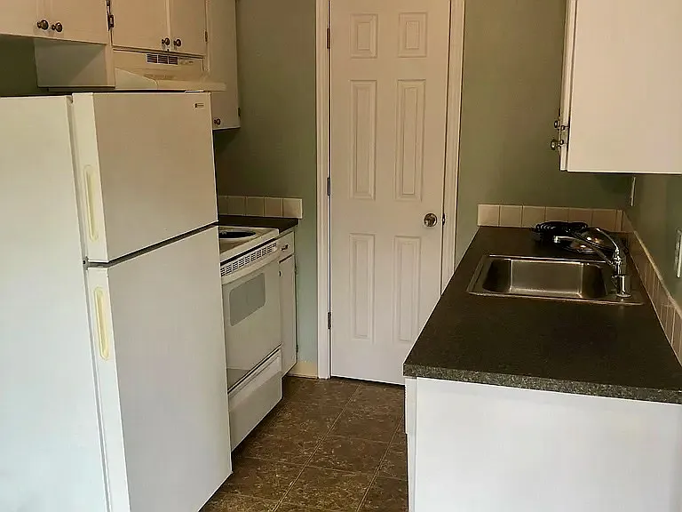 1 bed, 600 sqft, $1,390 — Photo 2