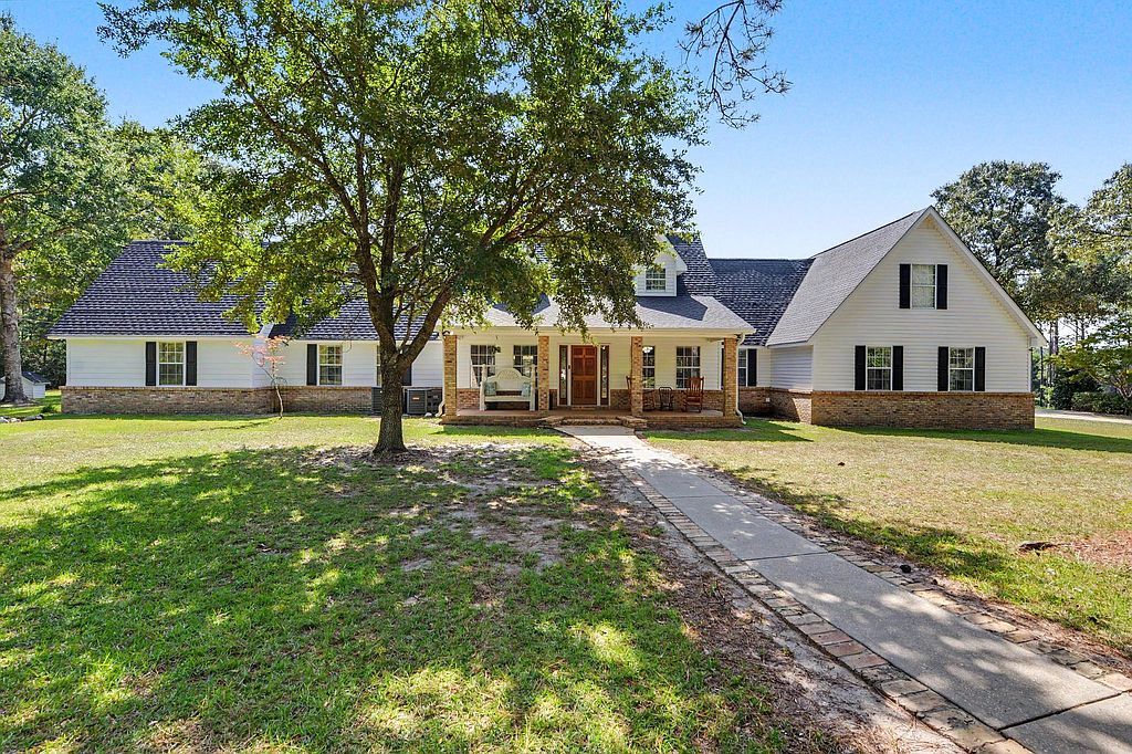 228 Turner Ln - Property Image