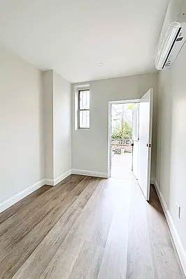 Bedroom, photo 3