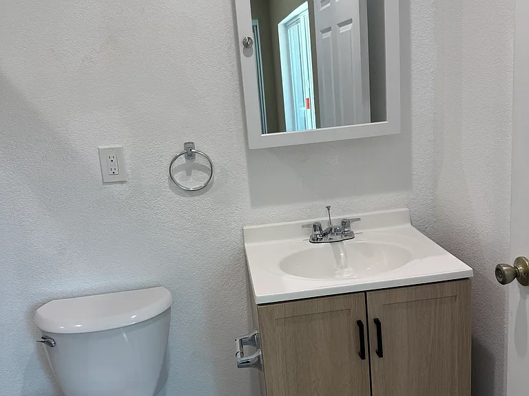 1313 S Yucca Ave #2 — Photo 4