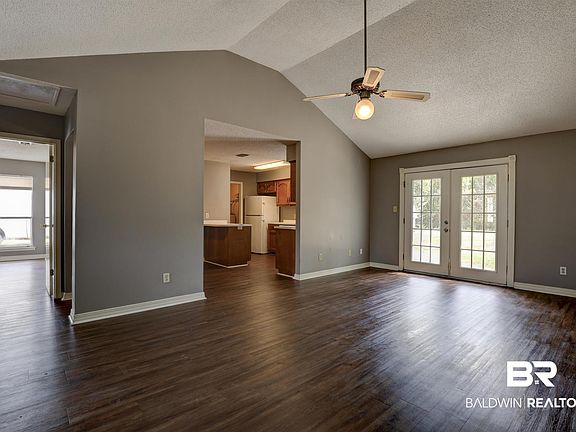 4th image of 8642 Brook Ln