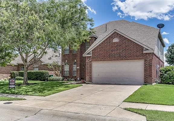 2nd image of 2904 Scott Pl