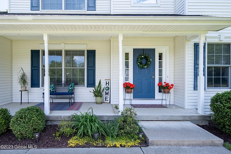 2nd image of 15 Jarose Place