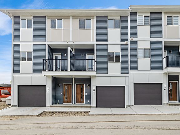 3rd image of 134 Walden Ln SE #134