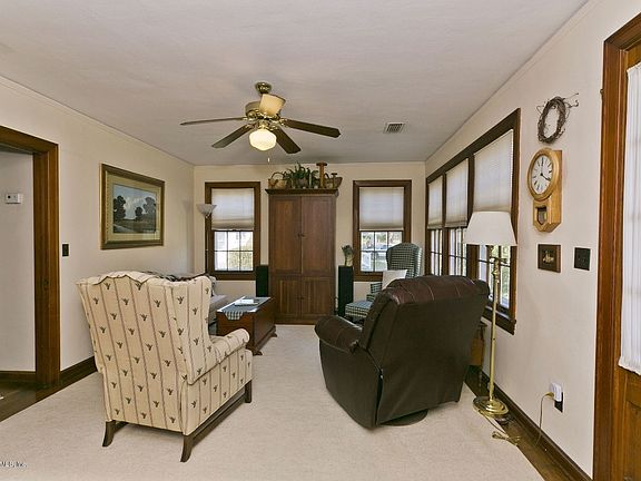 3rd image of 4416 Woodmere St