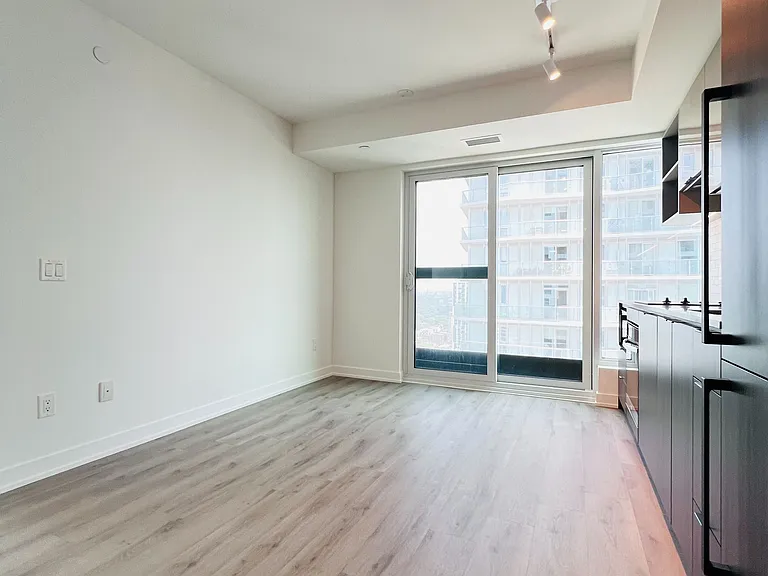 252 Church St #5306 — Photo 3