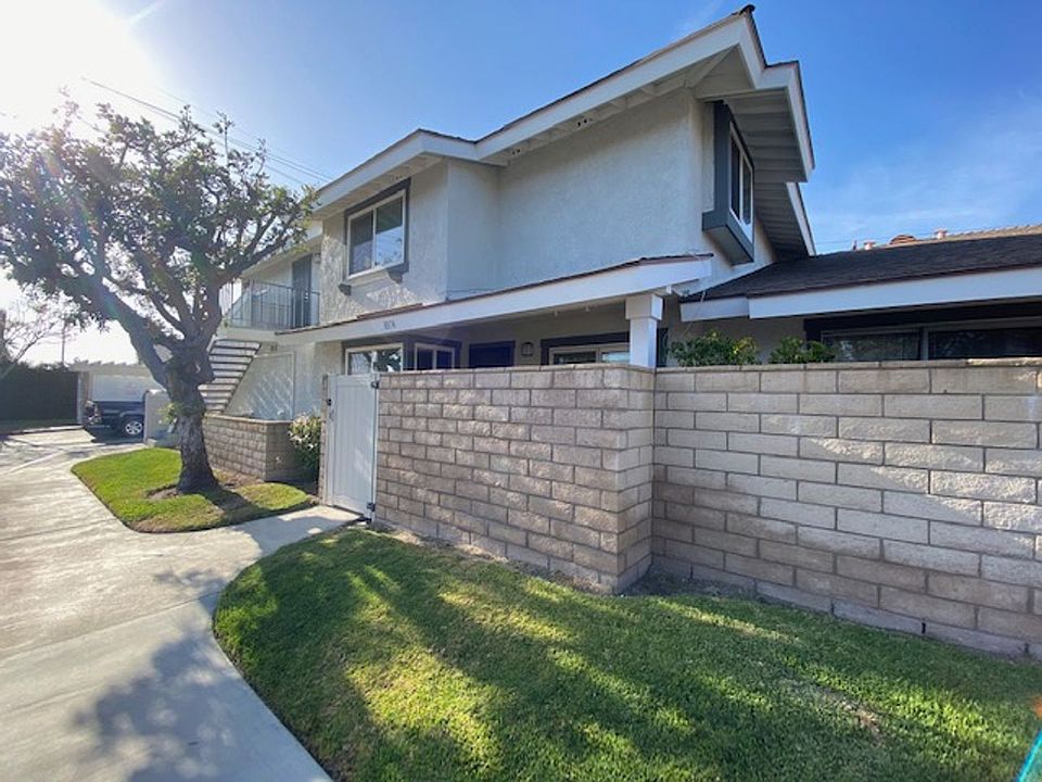 1st image of 8074 Woodland Dr