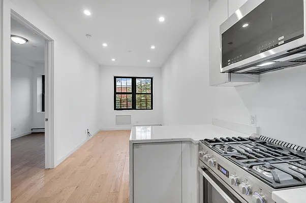 Rented by Cooper & Cooper Real Estate | media 7