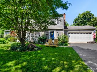 1755 Fairoak Rd, Naperville, IL 60565