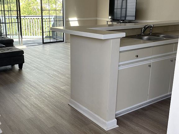 5th image of 4357 Spa Dr