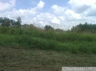 31154 Wallmark Lake Dr, Chisago City, MN 55013