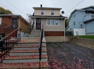 216 Nesbit Ter, Irvington, NJ 07111