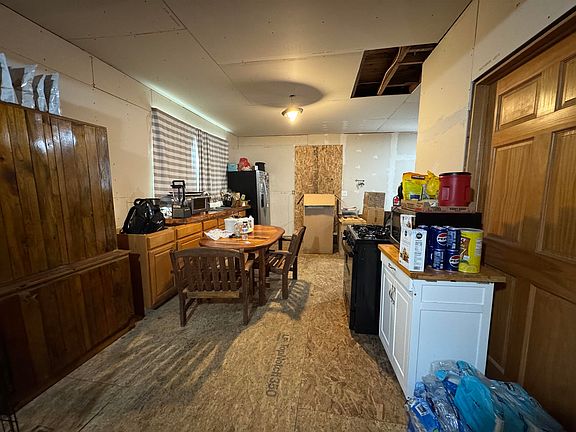 4th image of 202 E Market St