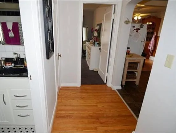 3442 Linwood Ave #4 — Photo 8