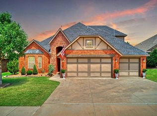 18512 Haslemere Ln, Edmond, OK 73012