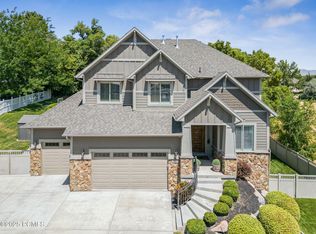 1266 W Country Ridge Dr, South Jordan, UT 84095