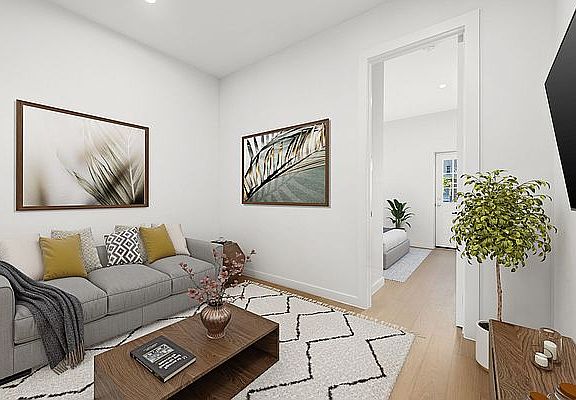 3rd image of 586 Manhattan Ave