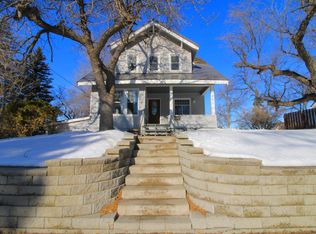 201 8th Ave SE, Minot, ND 58701