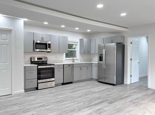 3032 Spirit Lake Dr, Winter Haven, FL 33880