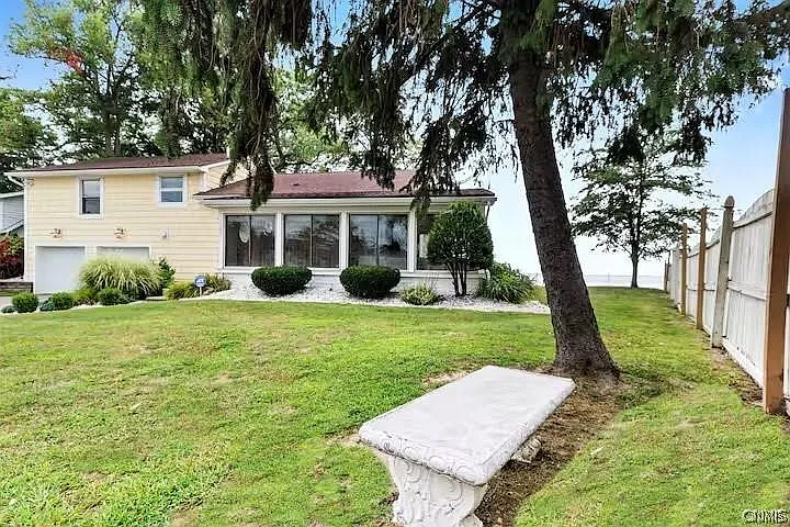 3 bed, 2.0 bath, 1652 sqft, $3,500 — Photo 1