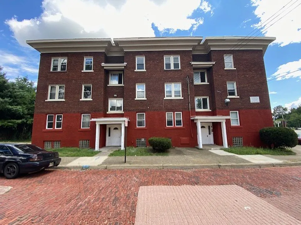23-27 Charlotte St