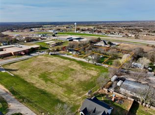 111 N Stadium Dr, Alvord, TX 76225