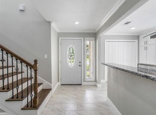 13907 Greenway Dr, Sugar Land, TX 77498