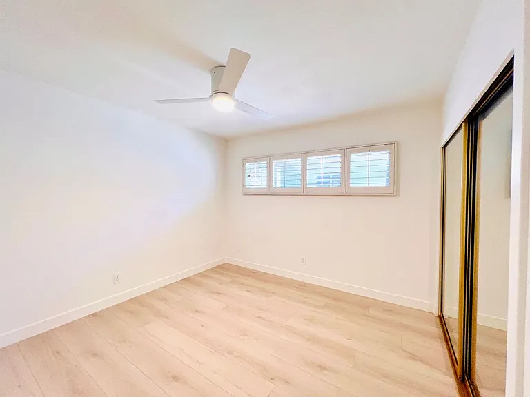 22637 Hickory Ave — Photo 12