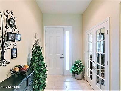 2nd image of 457 Gardendale Cir SE