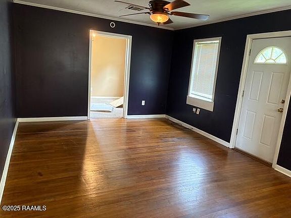 3rd image of 123 Ira St