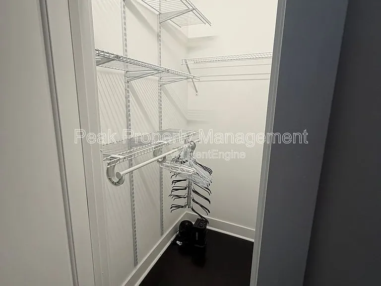2311 Lamb Ave — Photo 7