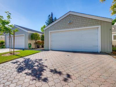 22656 Silver Oak Ln, Cupertino, CA, 95014