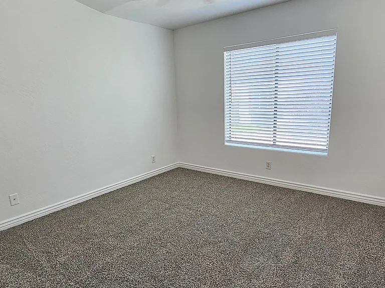 1471 E Payton Way — Photo 16