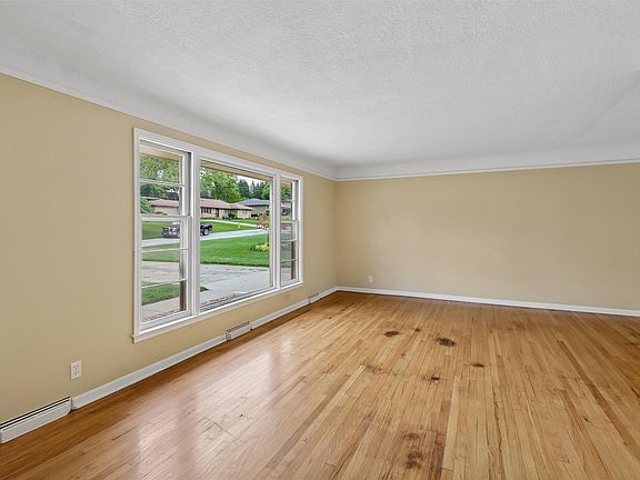 5th image of 7148 Sunrise Blvd