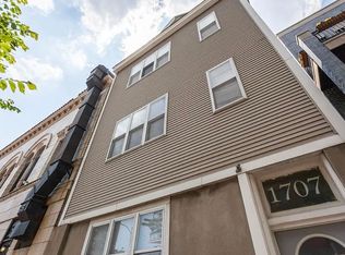 1707 W Roscoe St #3, Chicago, IL 60657