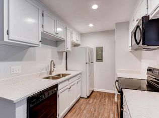 8335 Fairmount Dr UNIT 5-207, Denver, CO 80247