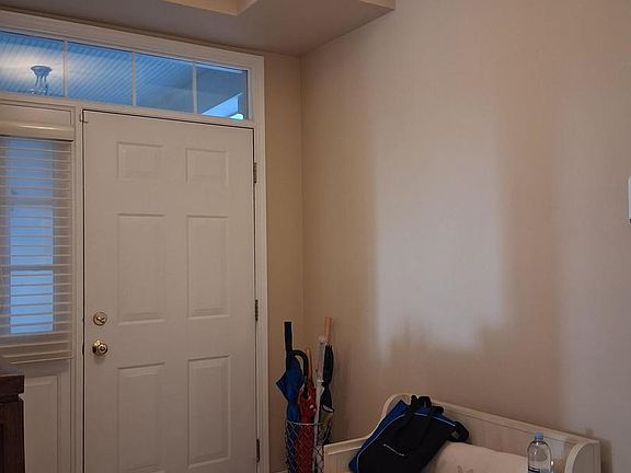 5th image of 449 Bay Tree Cir