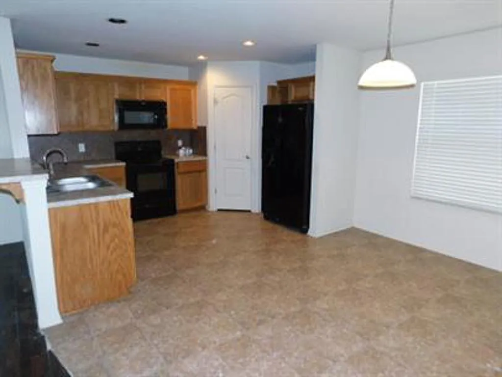 3410 Plateau Street — Photo 2
