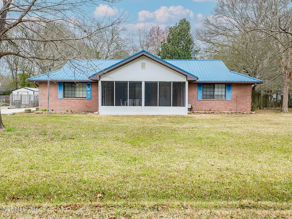 1st image of 904 WOODLAWN Street