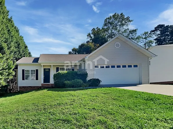 166 Hunters Horn Ln, Winston Salem, NC 27107