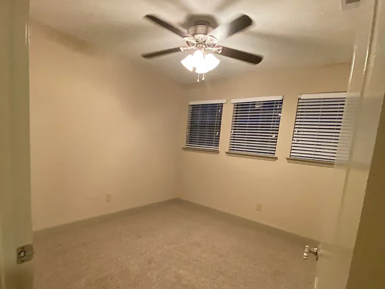 10151 Camelot Dr — Photo 10