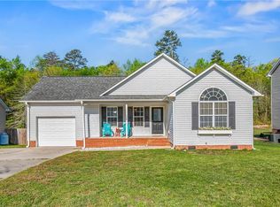 208 Santa Fe Cir, Thomasville, NC 27360