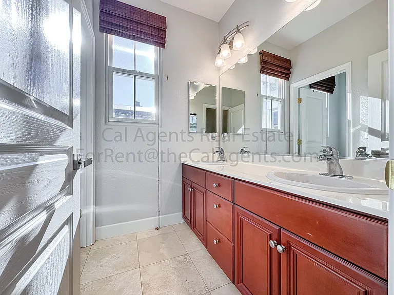 1190 Taraya Ter — Photo 13