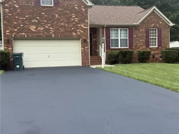 209 Scotch Pine Dr, Sandston, VA 23150