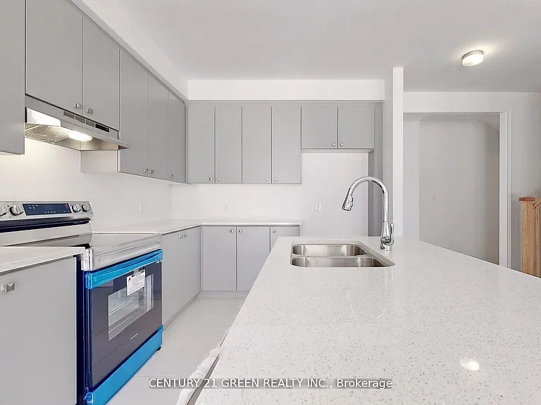 1000 Andrew Murdoch St — Photo 13