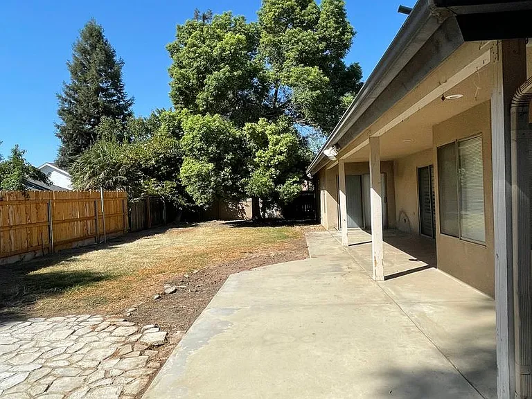 605 E Babcock Ave — Photo 13