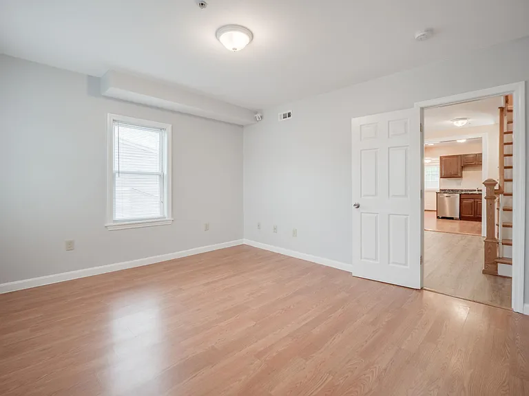 148 Brook Rd #2 — Photo 16