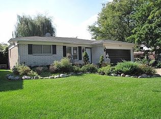 2216 Mellowood Dr, Sterling Heights, MI 48310